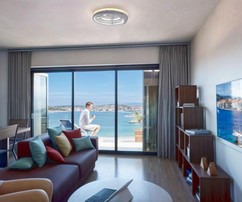 Appartements de luxe de 3 chambres en bord de mer à Rogoznica