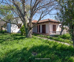 Casa fronte mare in vendita a Zara Karma, posizione privilegiata direttamente sul mare in Croazia