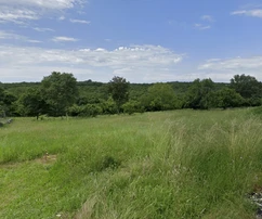 Buje, Istrien – Baugrundstück mit Infrastruktur bei Umag