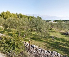 Stavební pozemek v Sumartinu o rozloze 700 m² na prodej, v blízkosti moře