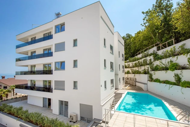 Appartement spacieux à vendre à Opatija avec vue panoramique en Croatie
