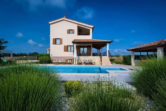 Maison fantastique avec piscine, Istrie, Svetvinčenat