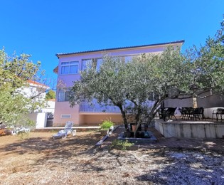 Ciovo Spacious House with Sea Proximity for Sale