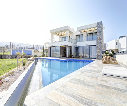 Sea Front Four Bedroom Villa with Private Pool