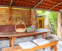 Stone villa with pool for sale in Split Varoš in Croatia