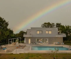 Vila v Žminju s bazénem a designovým interiérem na prodej v Chorvatsku