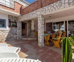 Crikvenica, casa de piedra con vistas panorámicas al mar