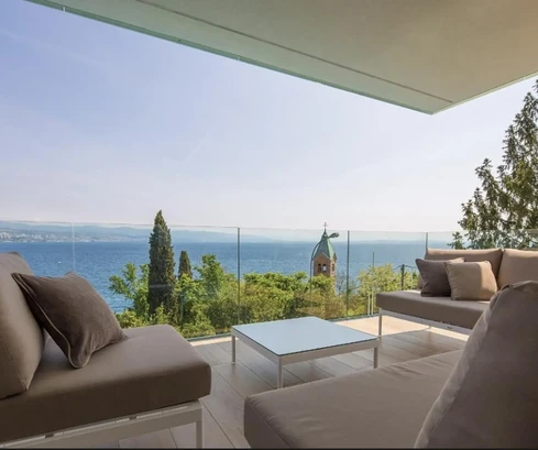 Exklusive Wohnung zum Verkauf in Opatija Punta Kolova in Kroatien