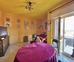RENOVATED FOUR-BEDROOM APARTMENT IN THE HEART OF SAN LORENZO AL MARE