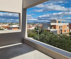 Moderný dom s bazénom na predaj vo Vodiciach v Chorvátsku