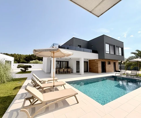 Pula, Veli Vrh - Wunderschöne moderne Familienvilla mit beheiztem Pool, Fitnessraum, Sauna und Konoba