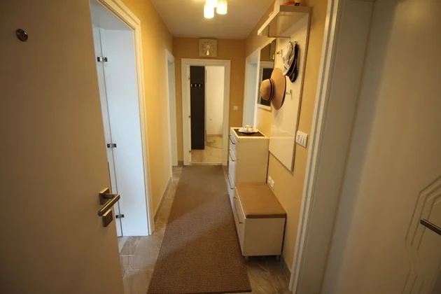 Byt druhé patro 68,86 m² obytná plocha, třípokojový