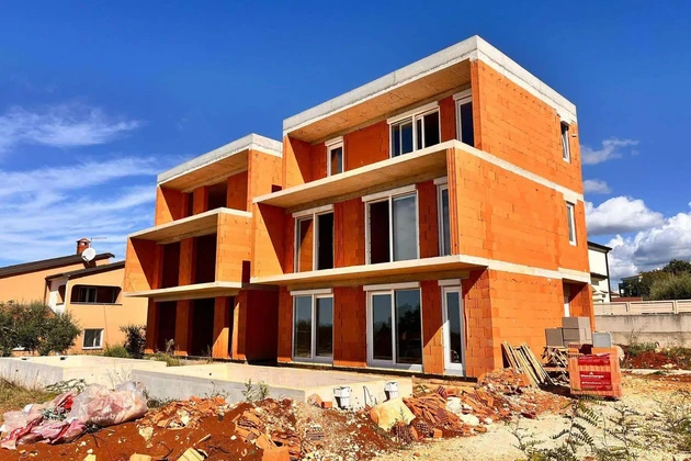 Semi-detached home with a pool for sale near Poreč in Croatia