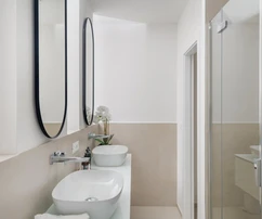 Casa di lusso moderna con piscina disponibile a Sevid per l'acquisto in Croazia