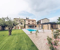 Novigrad, Istrie: Luxusní kamenná vila s bazénem