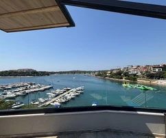 Medulin, Pjescana Uvala, exkluzívny penthouse v prvom rade pri mori