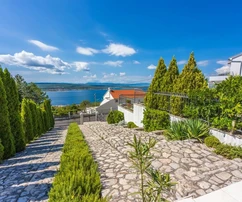 Luxusvilla eladó tengerre néző panorámával Crikvenicában Horvátországban