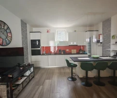Insel Krk, Njivice - Wohnung mit großer Terrasse, 150 m vom Meer entfernt!