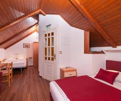 Autentiche case dalmate disponibili a Omiš in Croazia