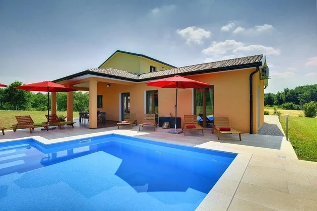 Belle maison avec piscine sur un grand terrain, Istrie, Pazin
