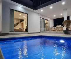 Svetvinčenat, Istria - Stylish villa with pool amidst verdant serenity