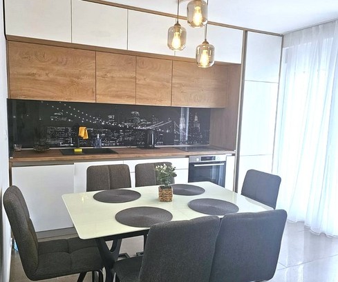 Elegante apartamento de 2 dormitorios cerca del mar en Čiovo