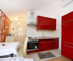 Istria, Poreč: Bellissima casa con tre unità abitative in vendita