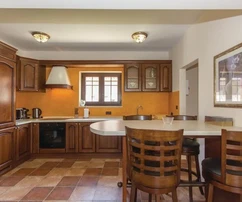 Luxus klasszikus villa medencével, 50 méterre a strandtól, Isztria, Medulin