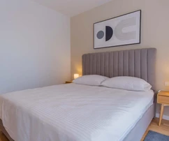 Apartamento en venta con piscina y vista al mar en Tar-Vabriga, Croacia