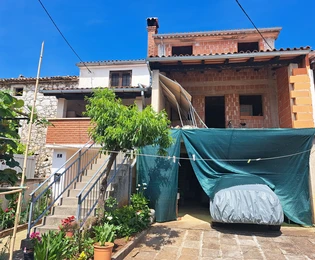 Poreč, Istrie : Opportunité d'investissement dans une maison mitoyenne