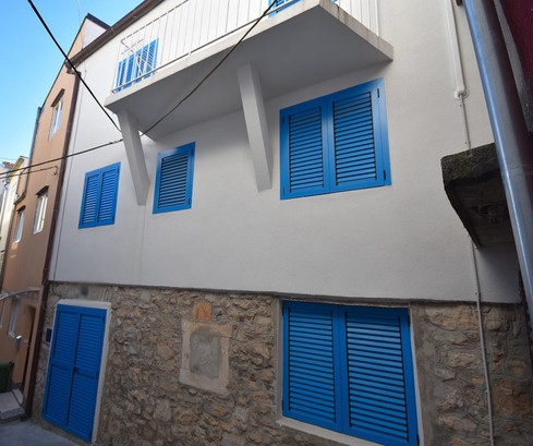 Three-story home for sale in Vodice