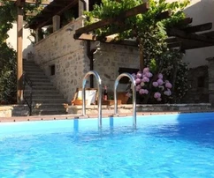 Istria, Gračišće – Encantador trío de casas de piedra renovadas con piscina privada