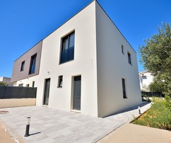Casa con piscina in vendita a Srima