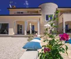 Istria, Poreč: Villa with panoramic sea view