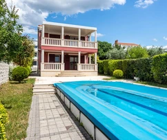 Wunderschöne Villa mit Pool in Sukošan zu verkaufen in Kroatien