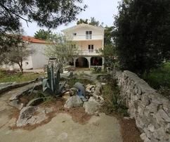 Proprietà in zona tranquilla del quartiere