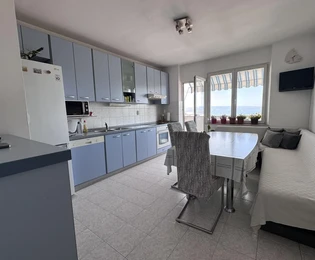 Split, Firule, komfortable Zwei-Zimmer-Wohnung mit Meerblick