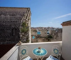 Trogir, Zentrum, Dreizimmer-Reihenhaus 174m2 im historischen Zentrum