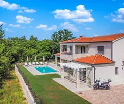 SCHÖNES NEUES HAUS IN DER NÄHE DES ZENTRUMS VON POREČ