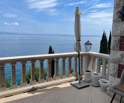 Villa fronte mare a Opatija