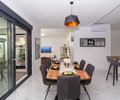 Podstrana, Strožanac, Luxusvilla 350m2 mit Garage