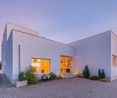 Rovinj, Isztria – Kortárs villa beltéri és kültéri medencékkel