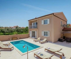 Istria, Štinjan - Charming holiday villa for sale