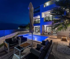 Luxusvilla erste Reihe zum Meer