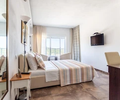 Spacious home for sale with a pool and a view in Croatia