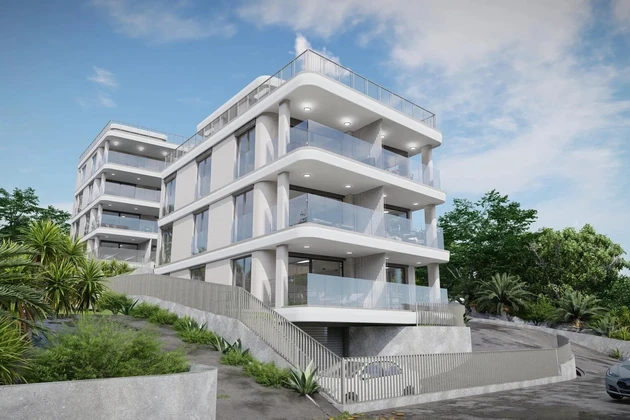 Trogir, apartament z dwiema sypialniami i tarasem na dachu, pierwsza linia brzegowa