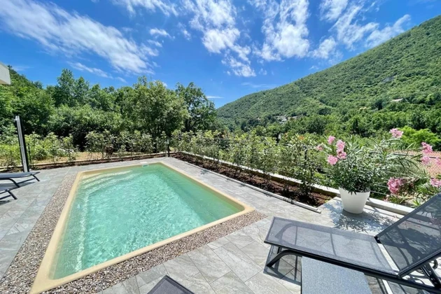 Neubau mit Pool in Mošćenićka Draga zu verkaufen in Kroatien