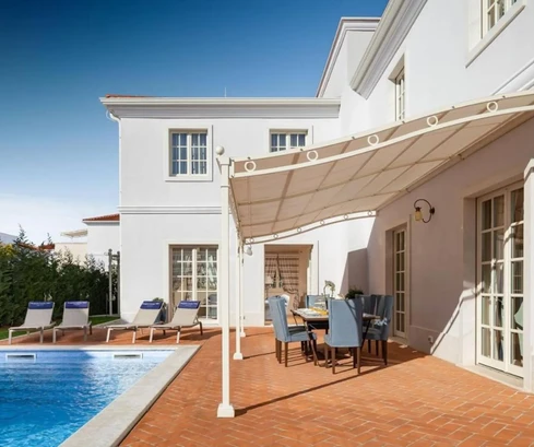 Istriai villa medencével és tengerre néző panorámával eladó Horvátországban