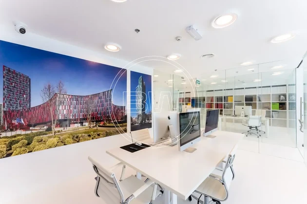 Premium commercial opportunity: Luxury office spaces in Dubai for sale in Fortune Tower
