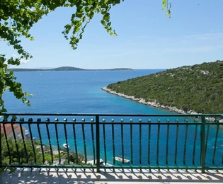 Mediteranska kuća na prodaju s pogledom na more Marina